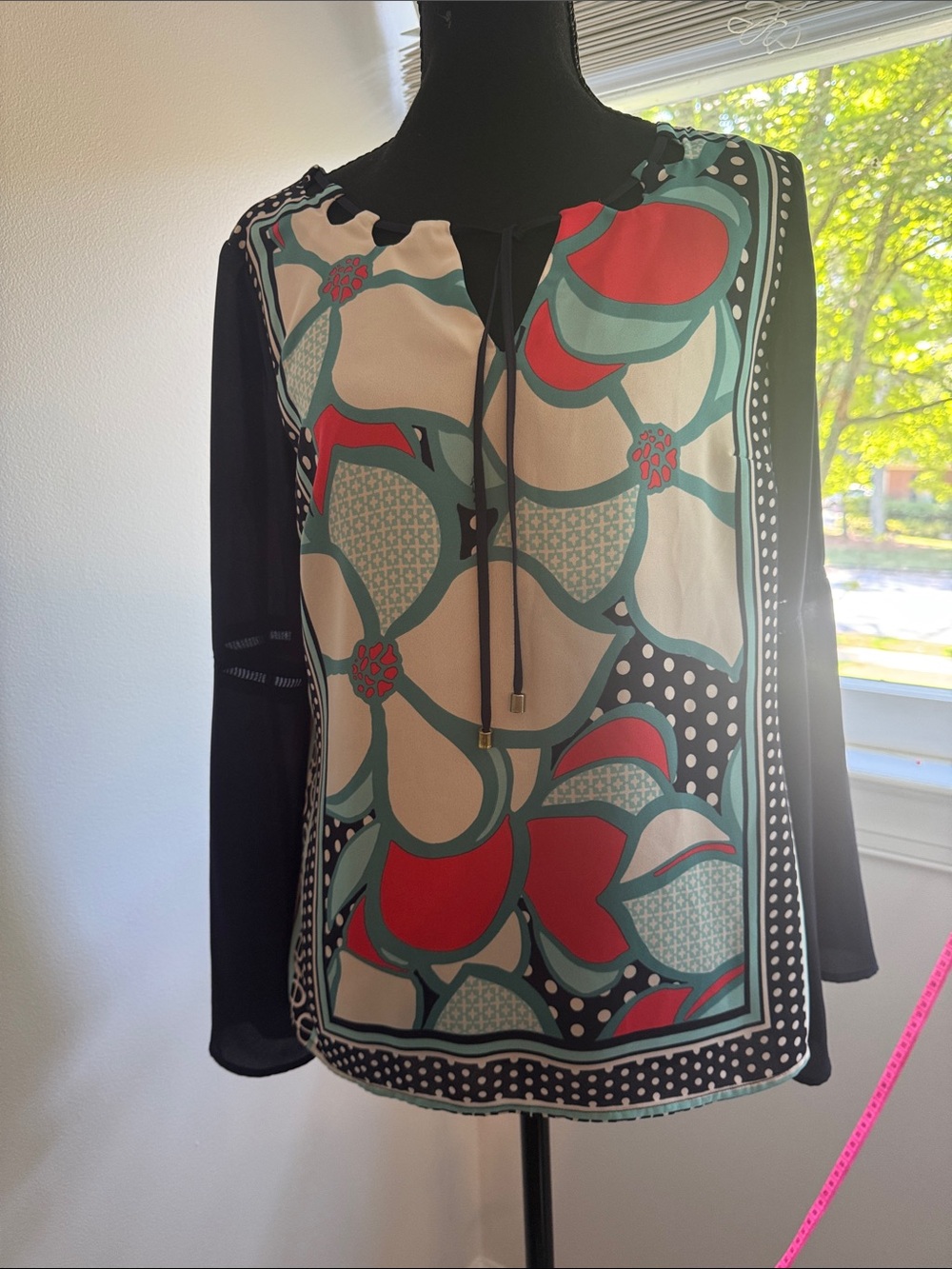crown & ivy Black Floral-Print Tie-Neck Tunic with Teal and Red Accents